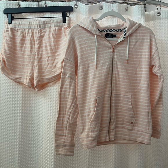 Volcom shorts and hoodie matching set. Pink and white stripe - Picture 4 of 9
